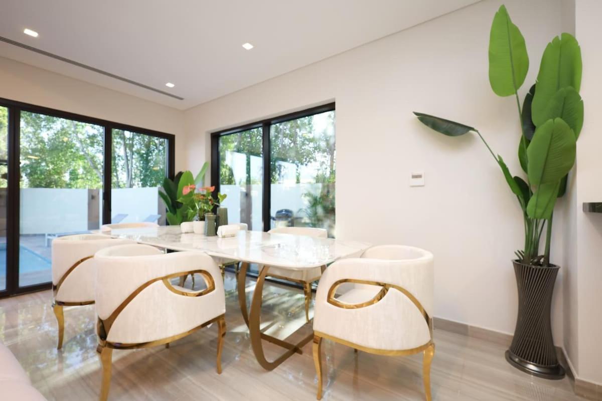 דובאי Stunning 4 Bed Villa, Private Pool, Damac Hills מראה חיצוני תמונה